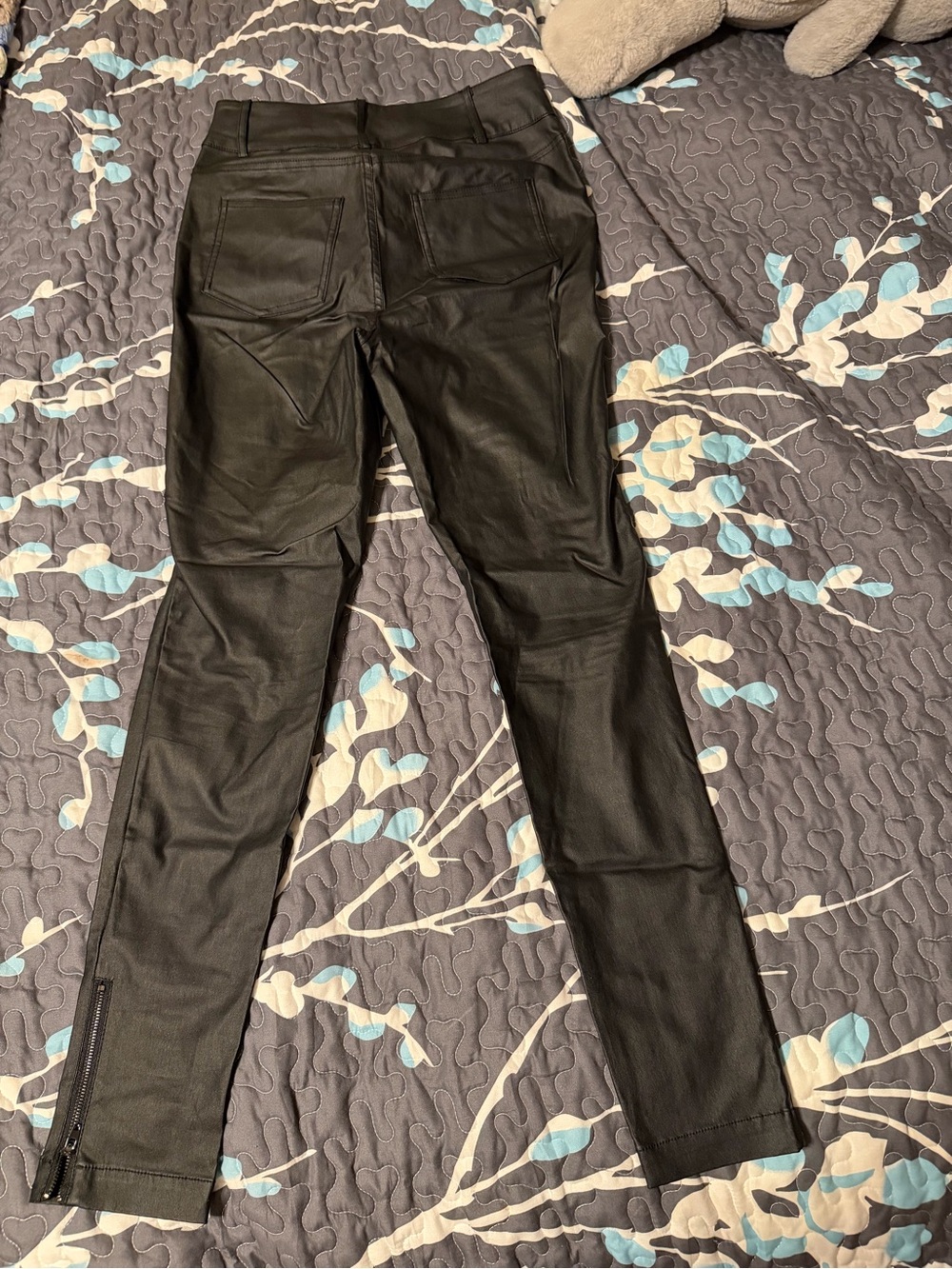 Sleek Black Faux Leather Skinny Pants with Ankle Zips